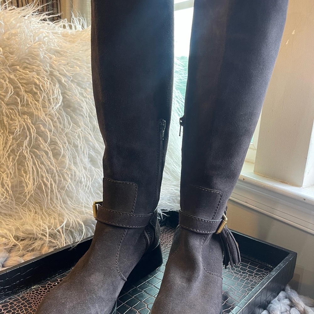 SEE BY CHLOÉ
Lory suede knee-high boots